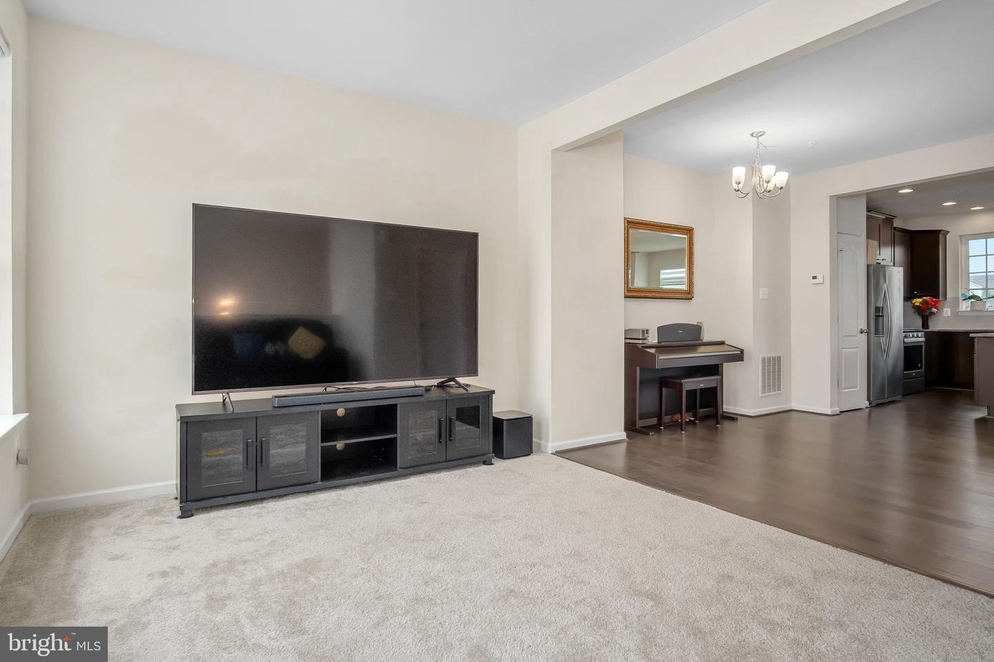 20212 Capital Ln Property Photo 6