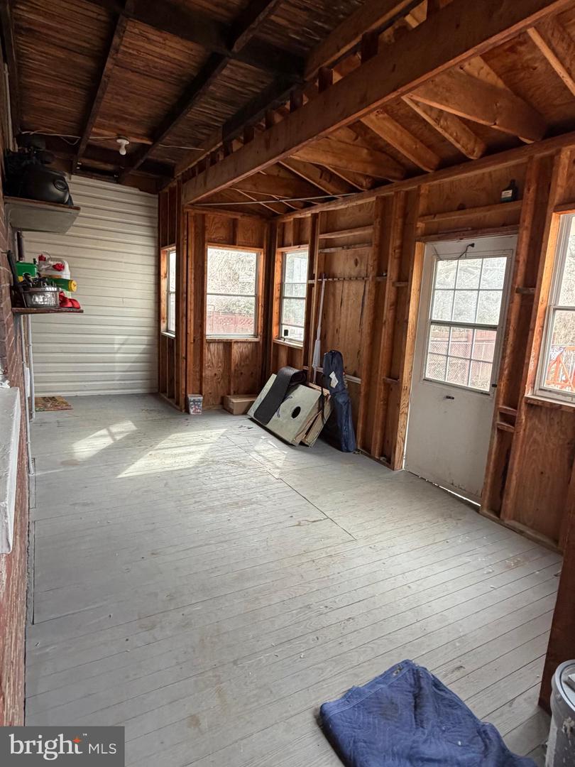 113 Property Photo 20