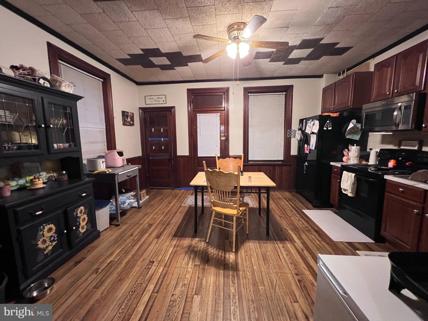 113 Property Photo 52