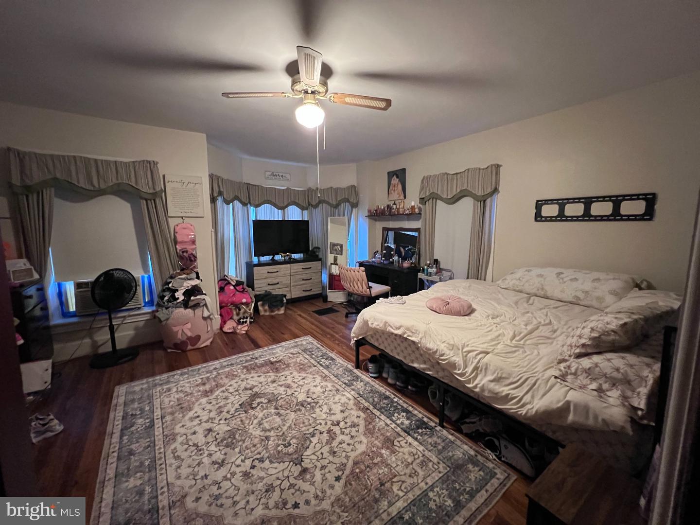 113 Property Photo 59