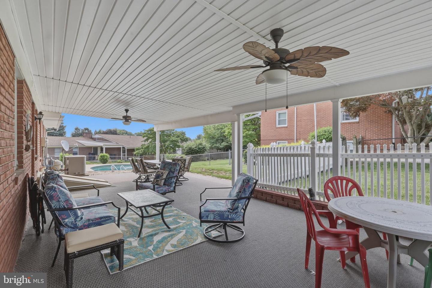 17601 Meadowood Dr Property Photo 33