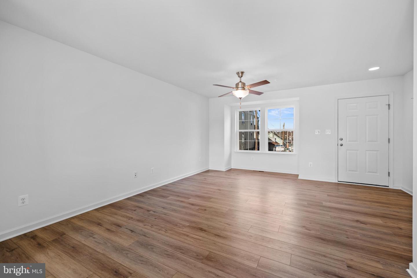 449 Peleton Street Property Photo 6