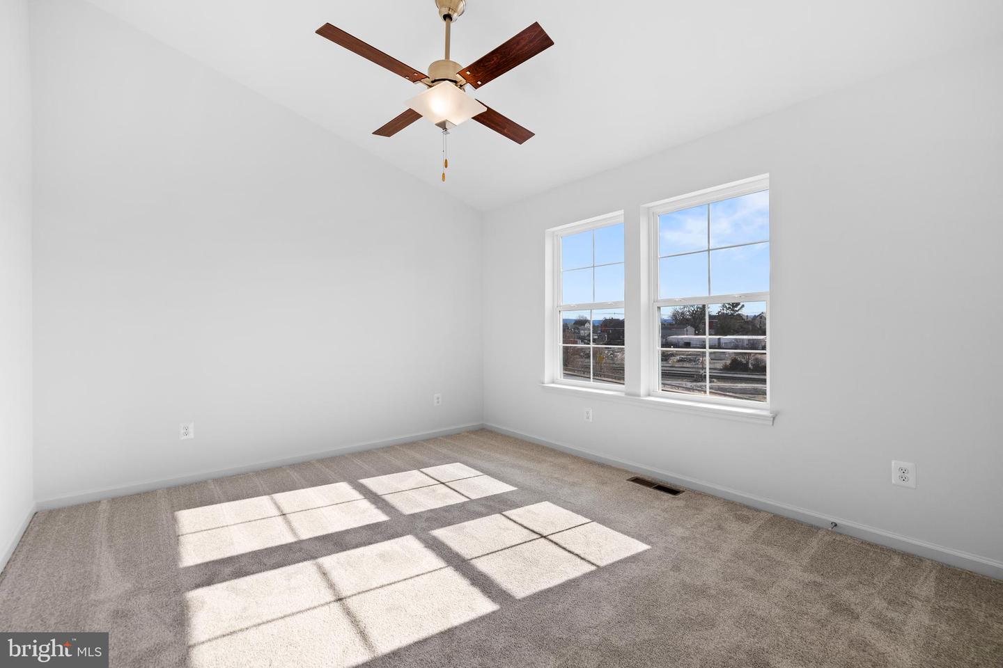 449 Peleton Street Property Photo 21