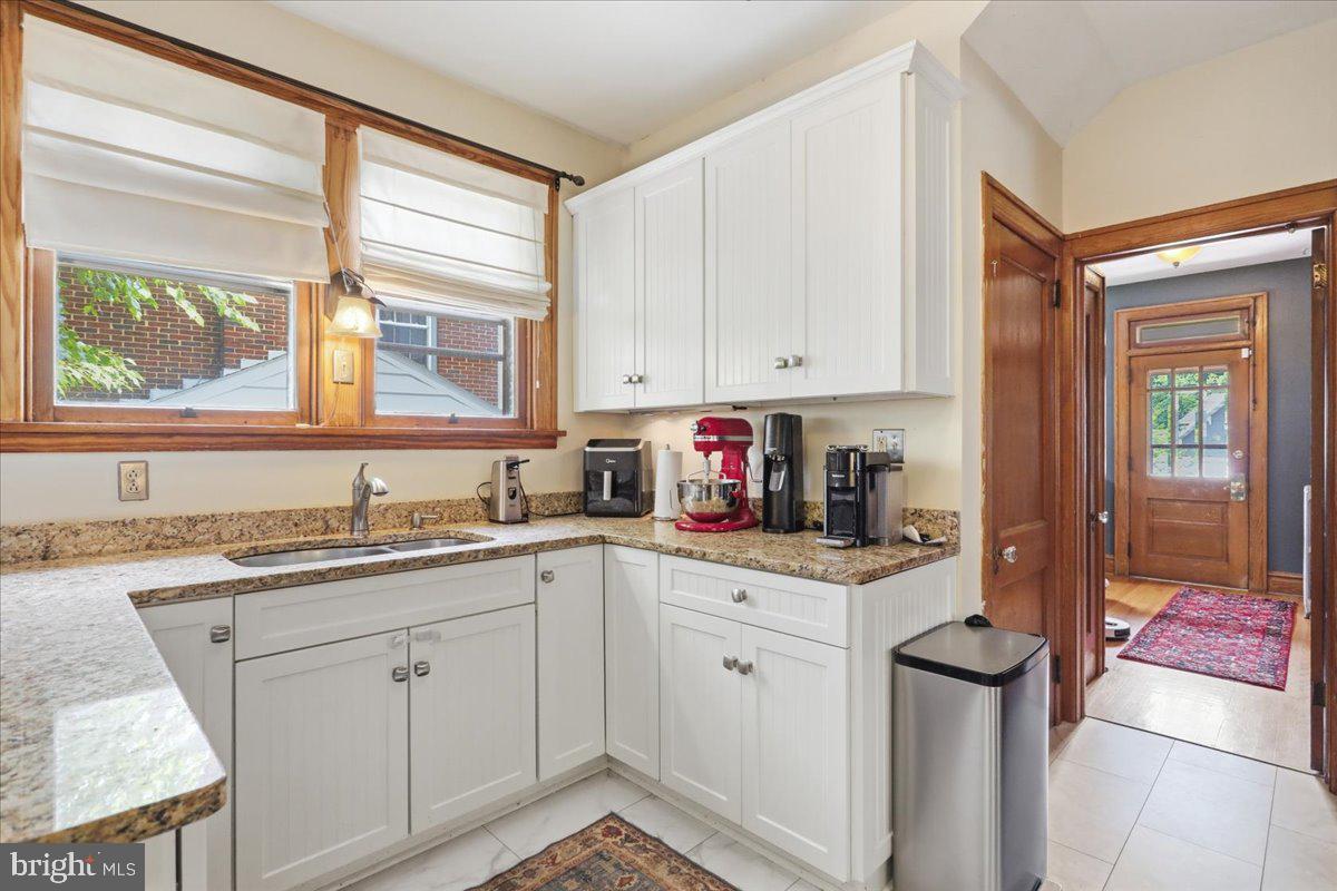 28 Mckee Ave Property Photo 16