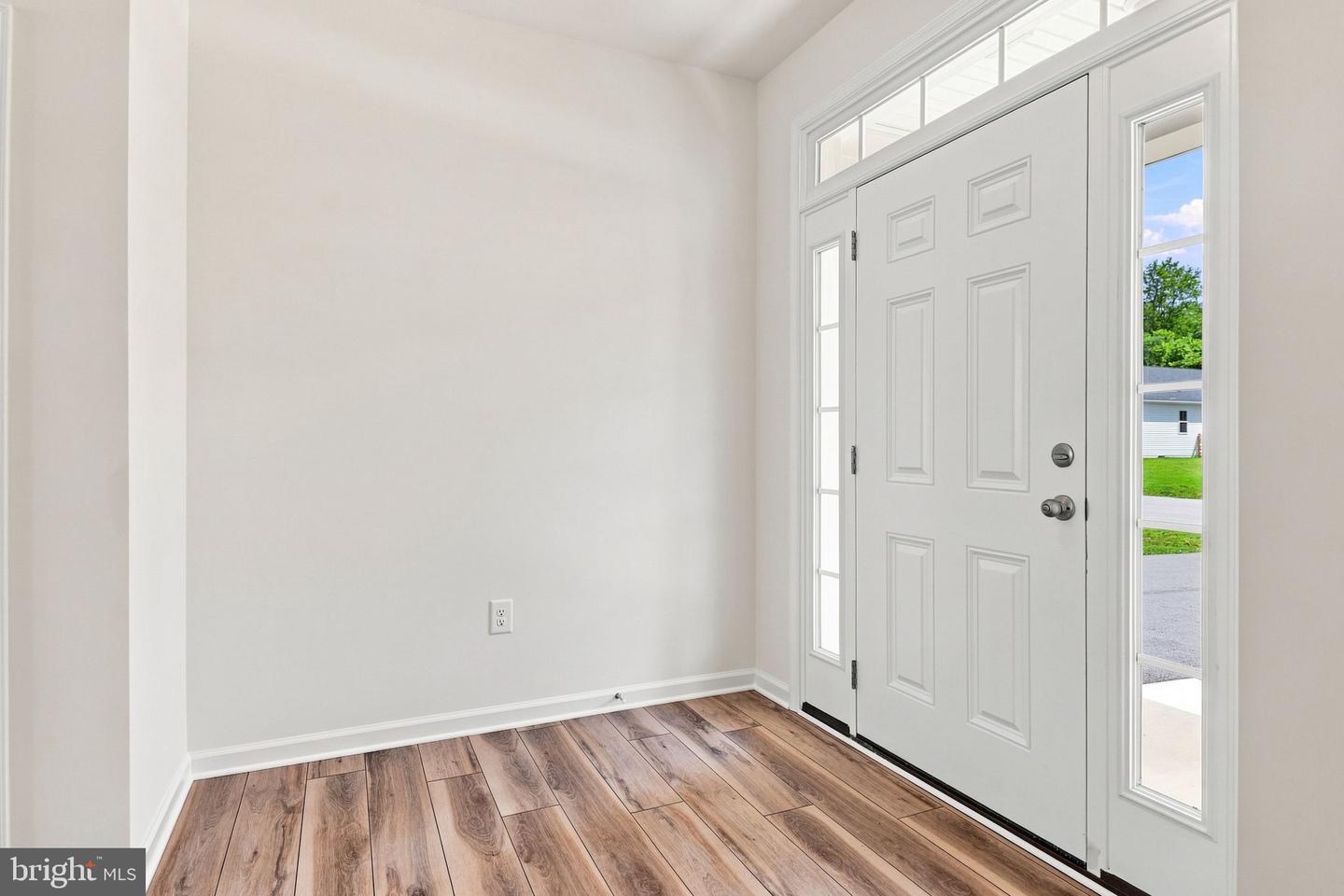 13810 Pulaski Dr Property Photo 10