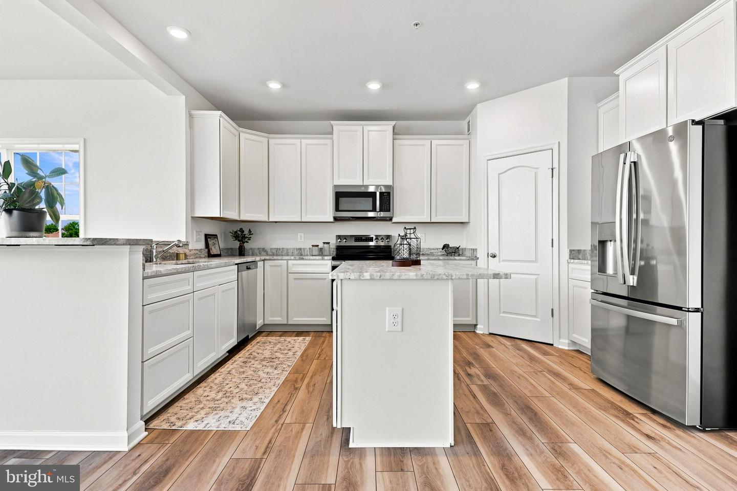 13810 Pulaski Dr Property Photo 19