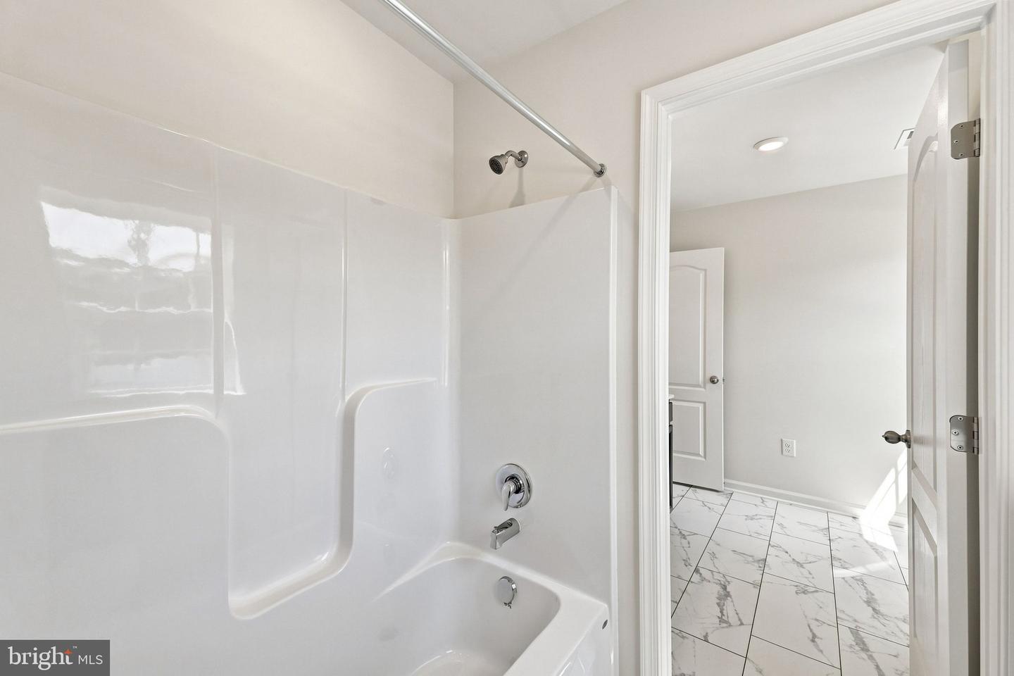 13810 Pulaski Dr Property Photo 47