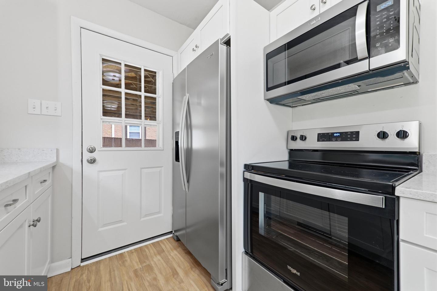 10802 Lincoln Ave Property Photo 14