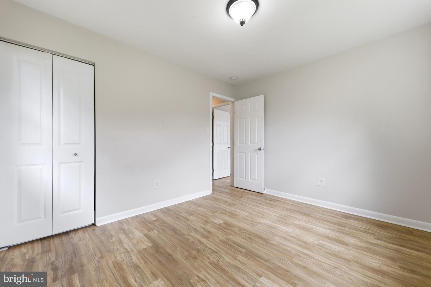 10802 Lincoln Ave Property Photo 27