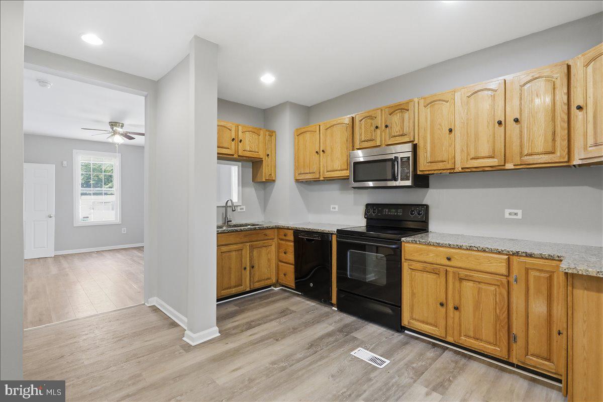 12 Madison Ave Property Photo 8