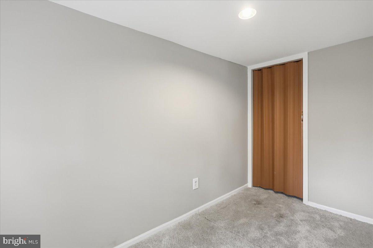 12 Madison Ave Property Photo 16