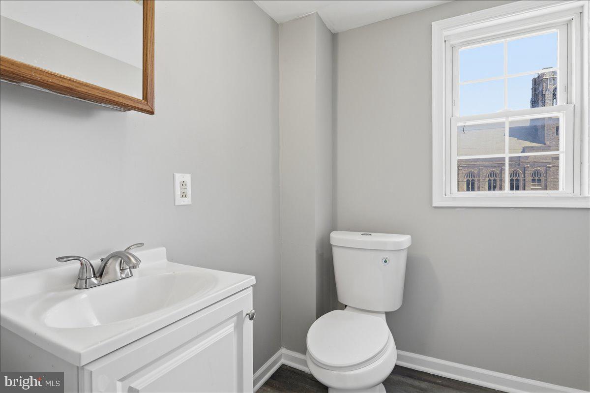 12 Madison Ave Property Photo 18