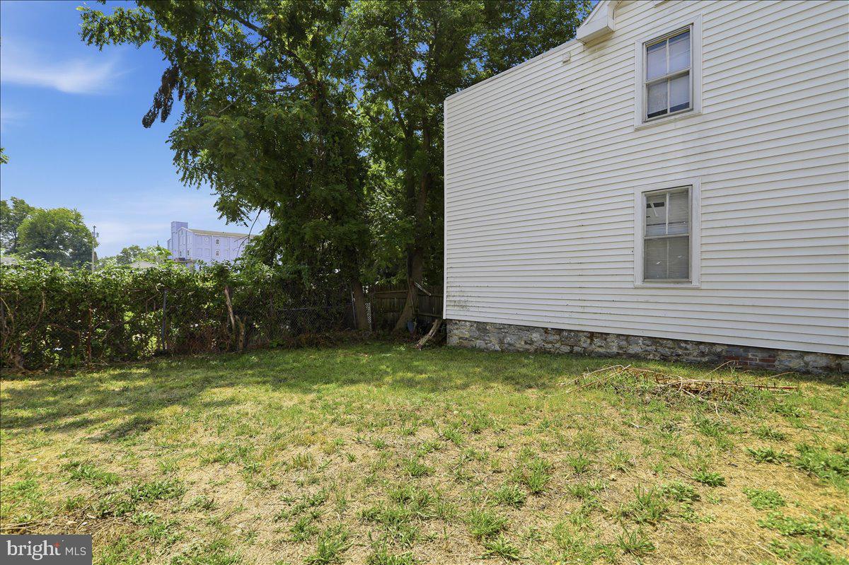 12 Madison Ave Property Photo 26