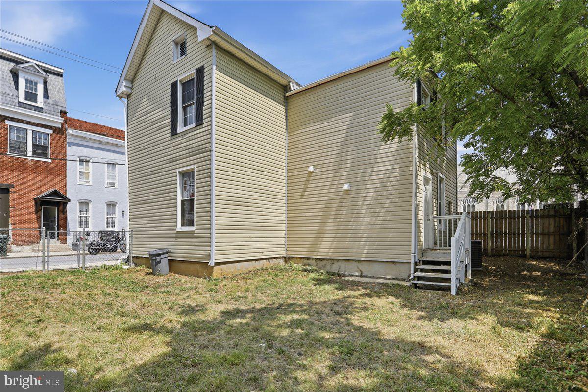 12 Madison Ave Property Photo 27
