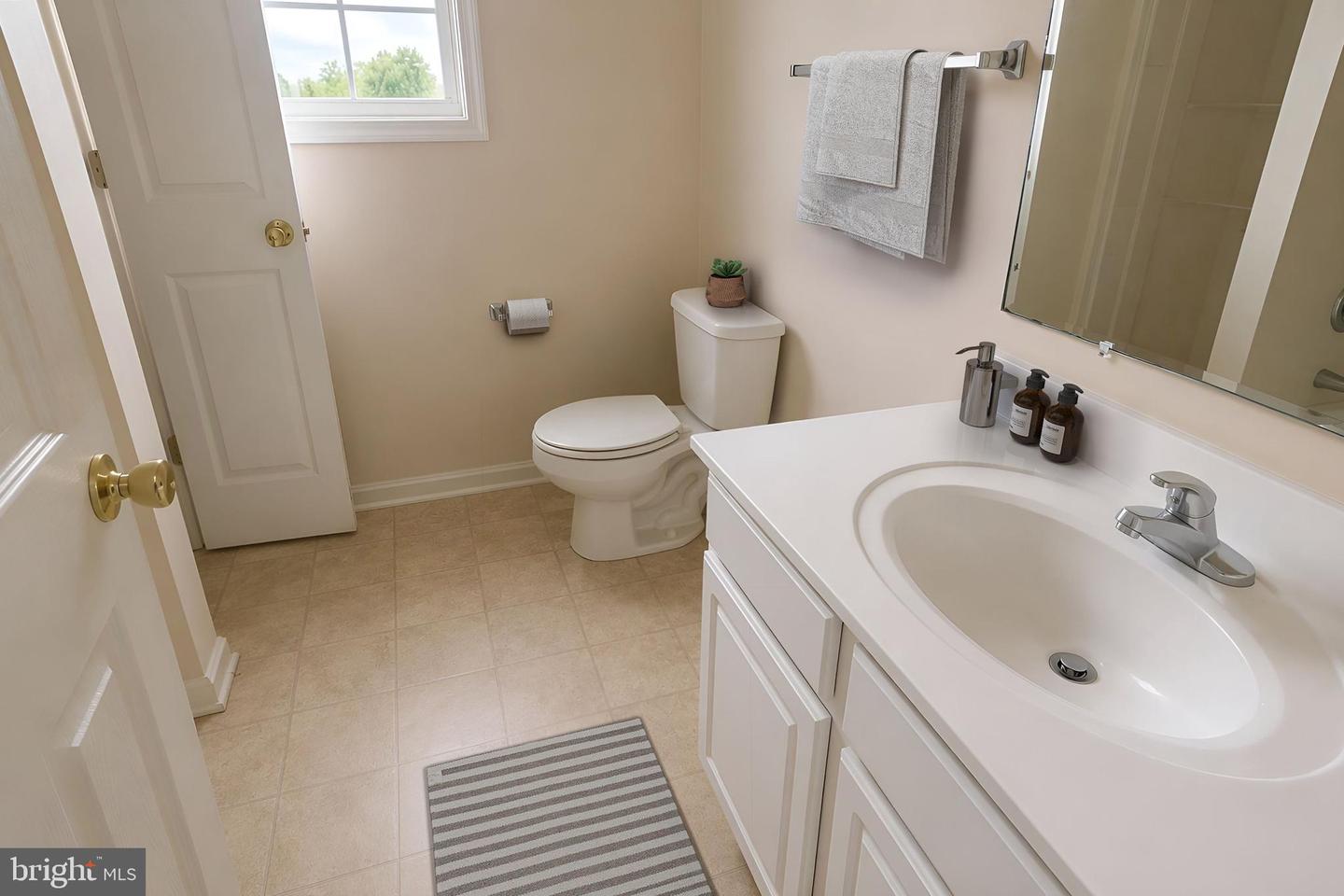 957 Kasinof Ave Property Photo 12