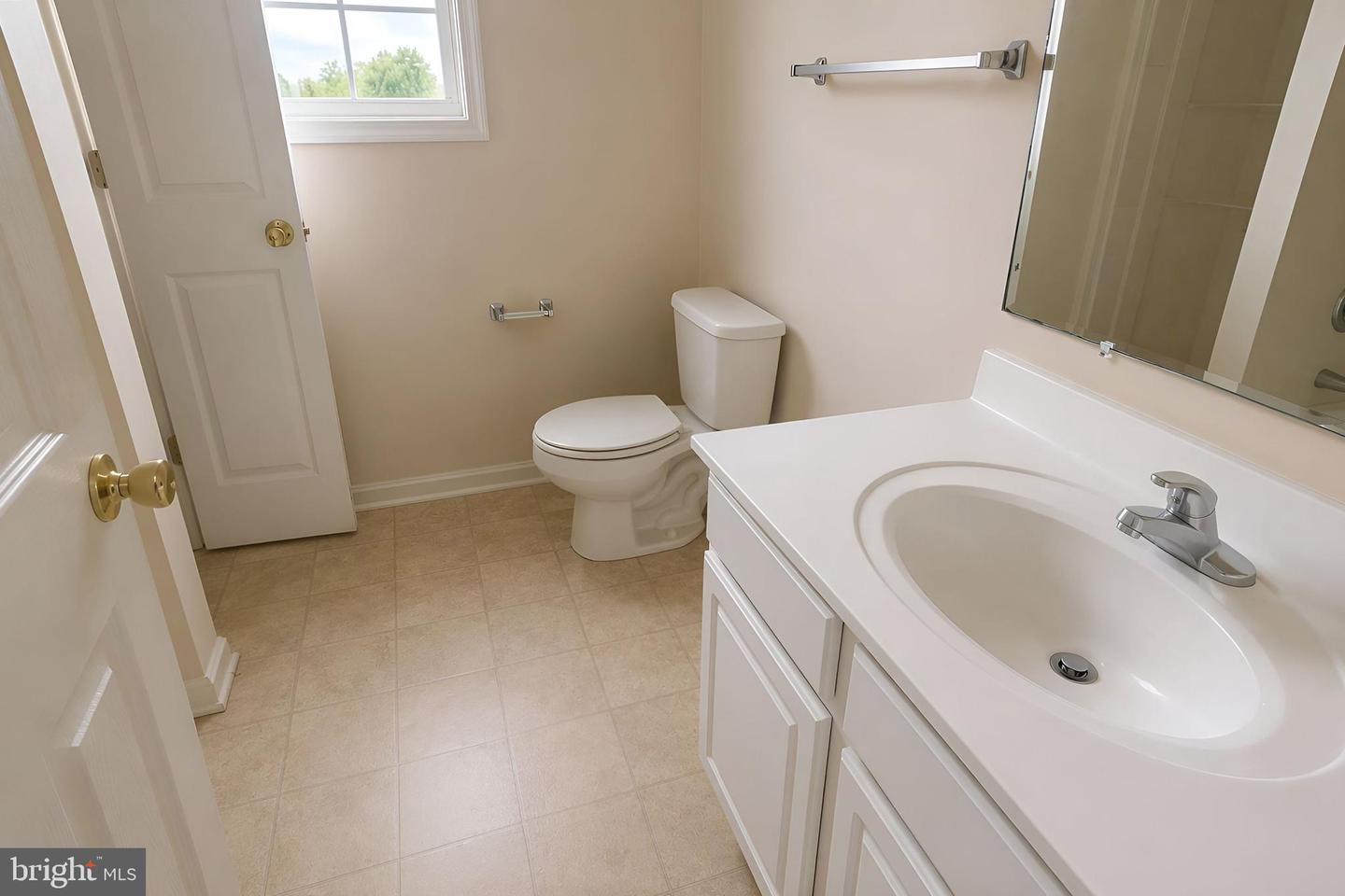 957 Kasinof Ave Property Photo 13