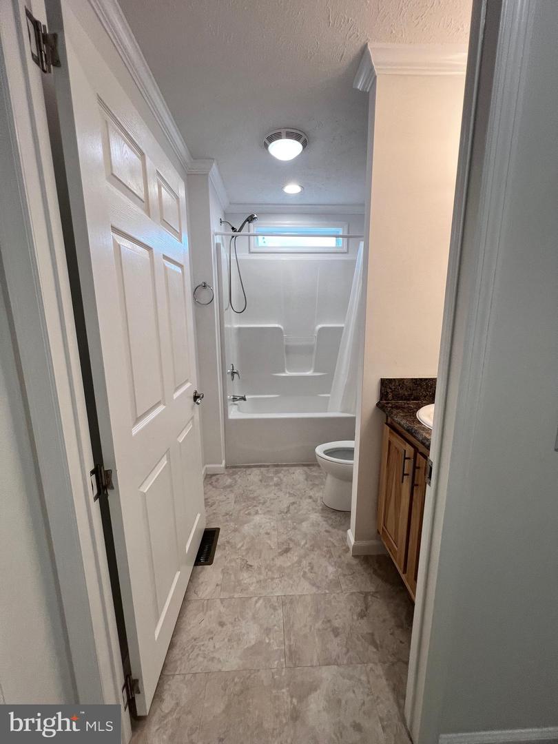 1356 Connecticut Ave Property Photo 10