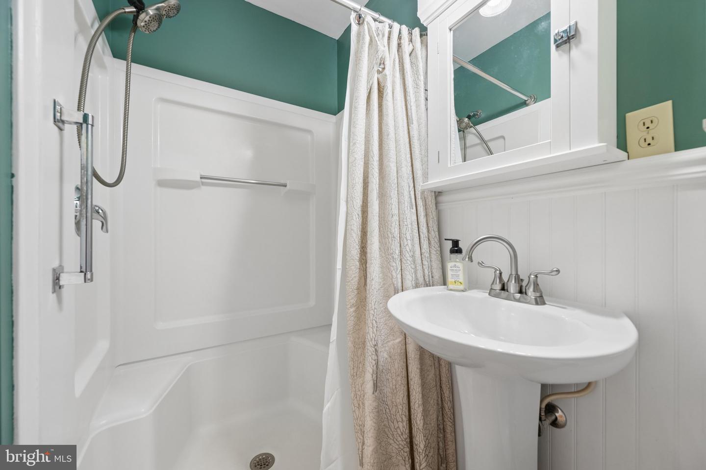 222 Potomac Hts Property Photo 40
