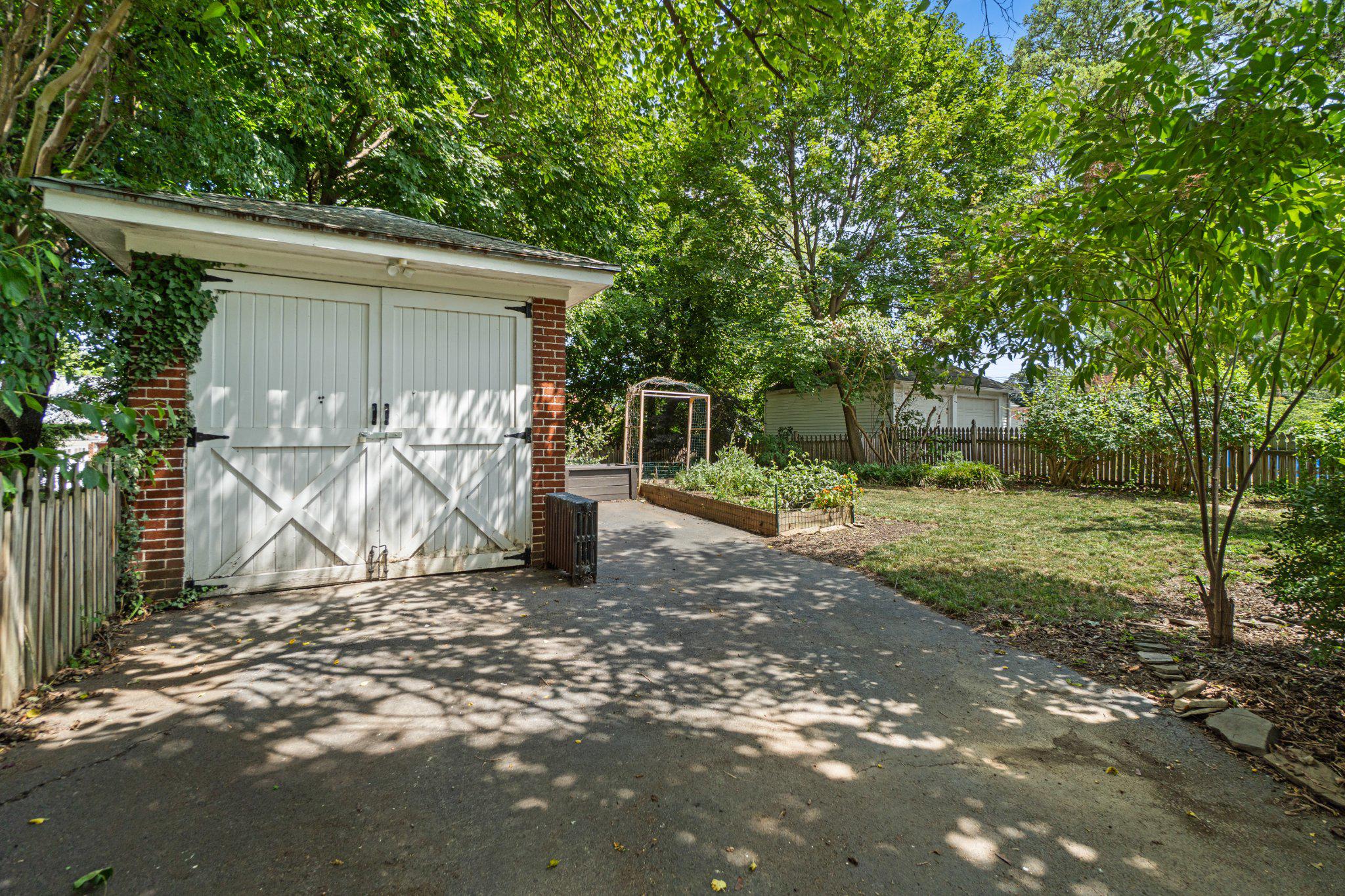 58 E Irvin Ave Property Photo 44