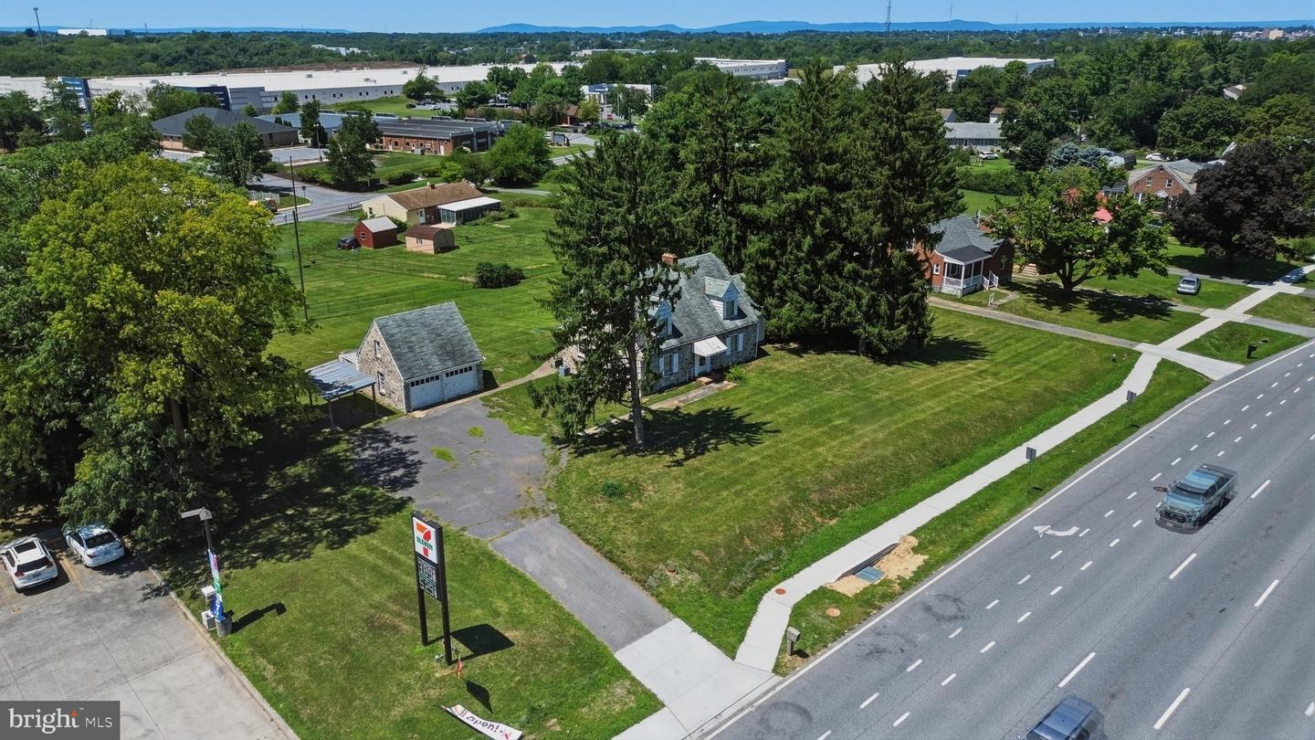 1619 Dual Hwy Property Photo 3