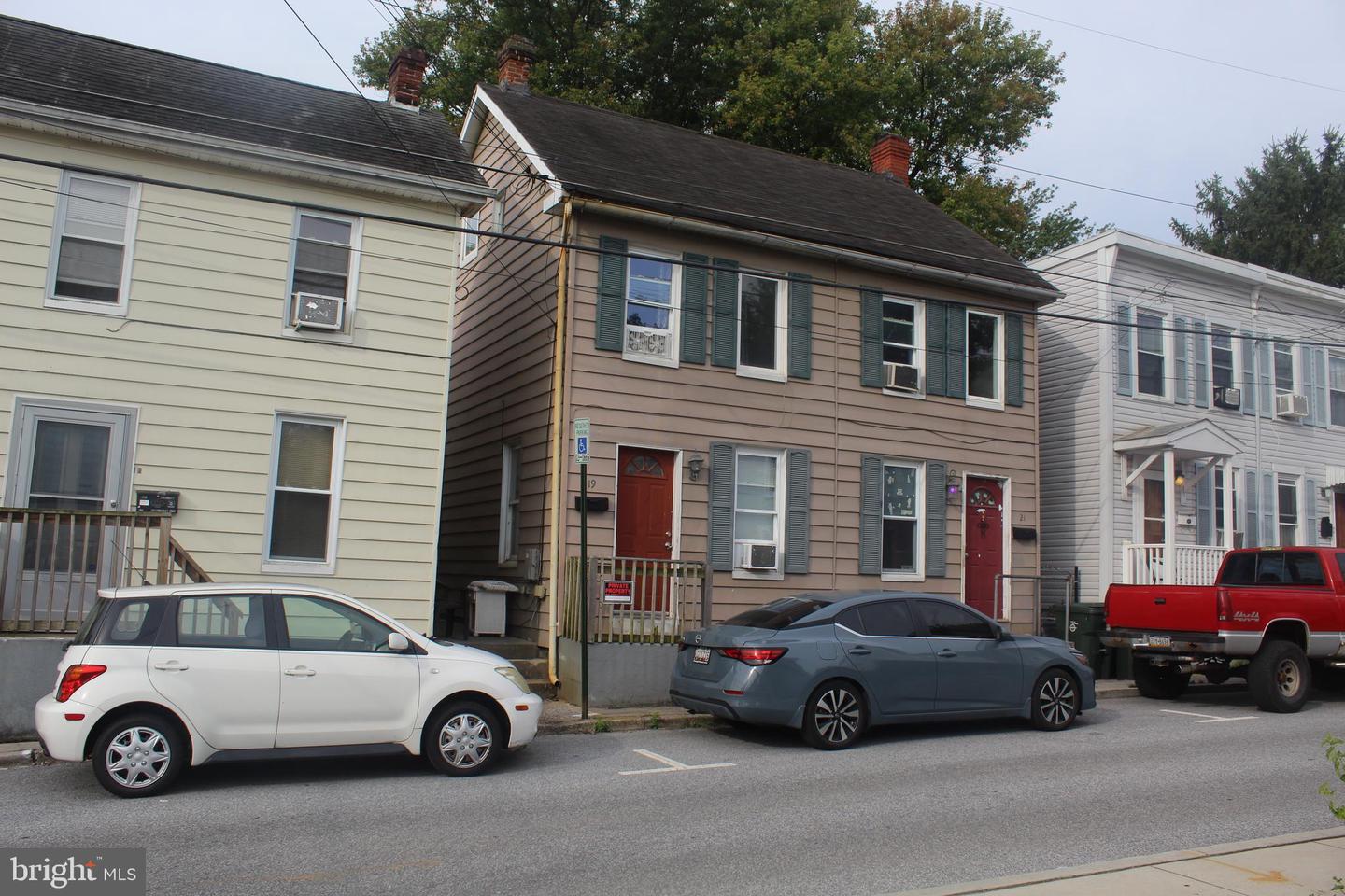 19 Garlinger Ave Property Photo 3