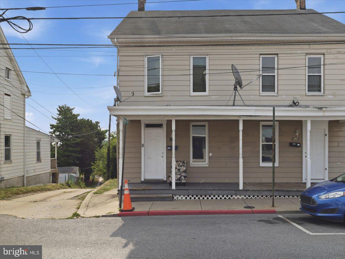 206 N Cannon Ave Property Photo 1