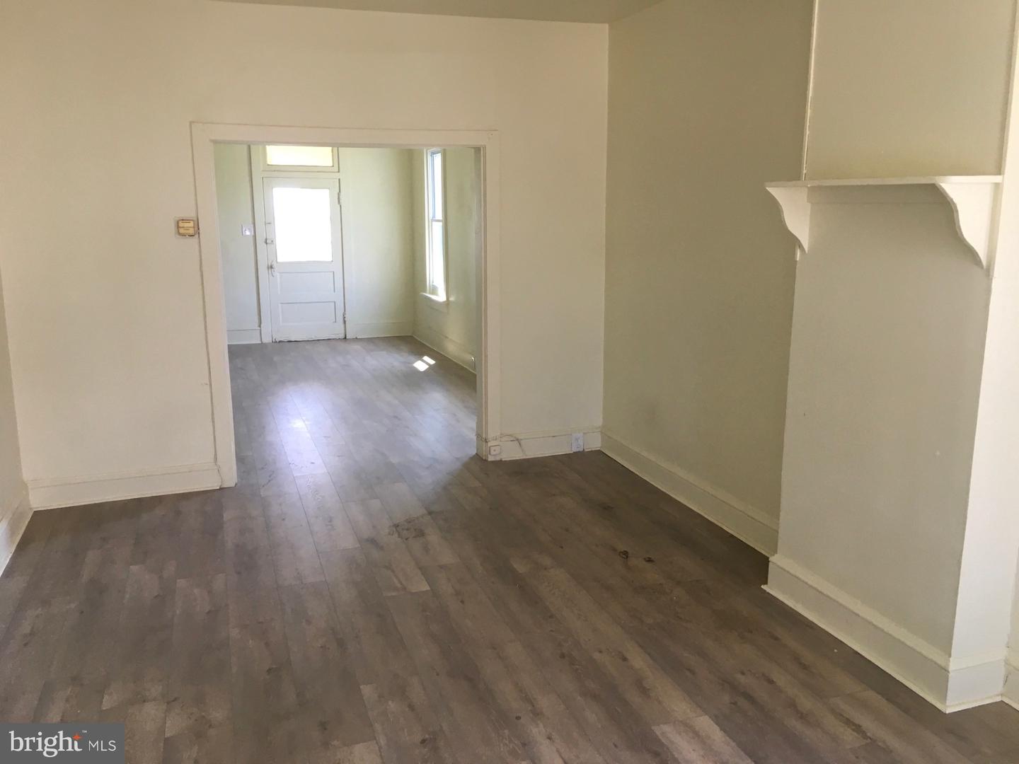 244 Mulberry St Property Photo 2