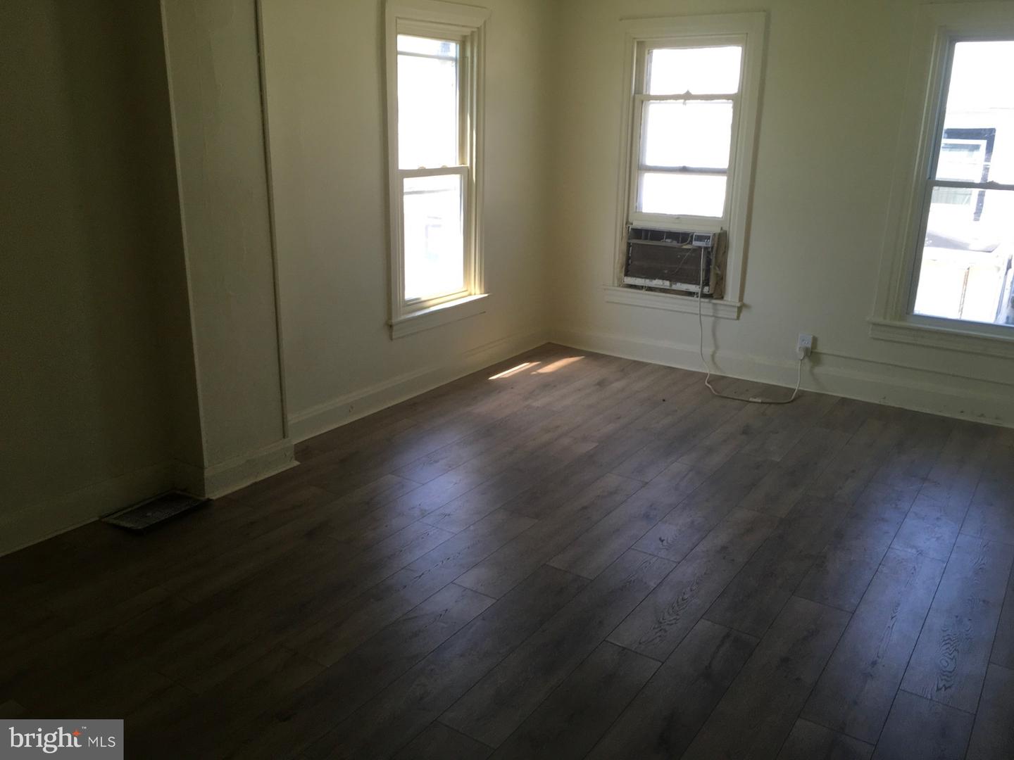 244 Mulberry St Property Photo 10