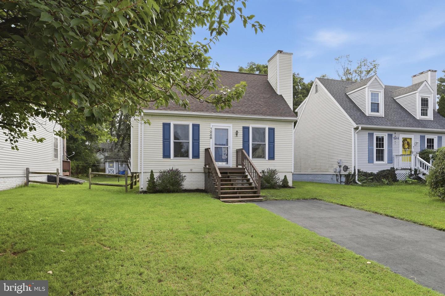 1248 Magnolia Ct Property Photo 4