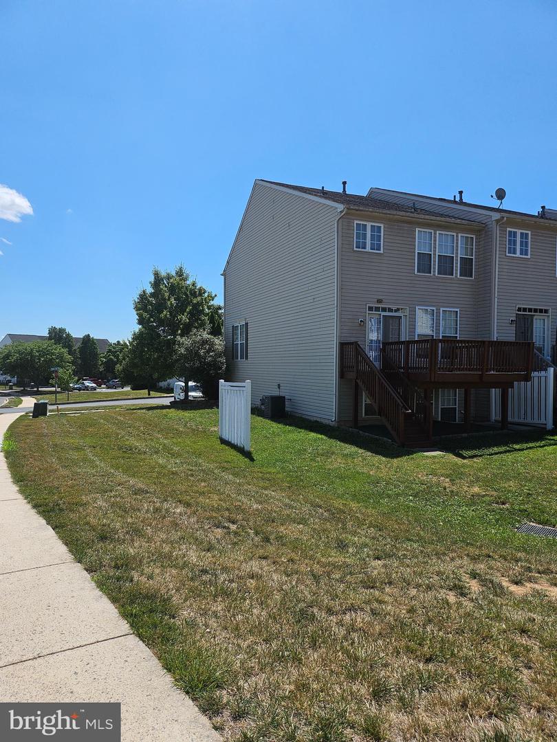 17682 Potter Bell Way Property Photo 2