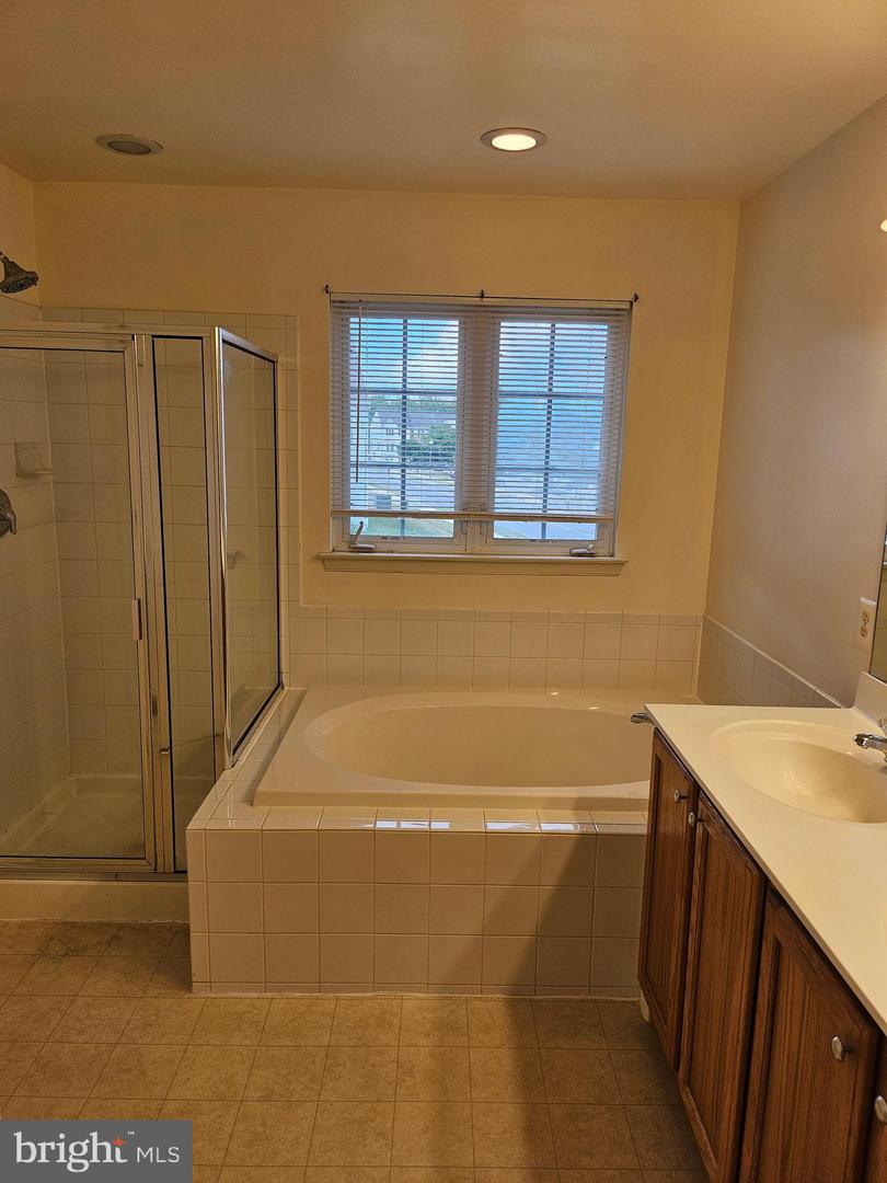 17682 Potter Bell Way Property Photo 40