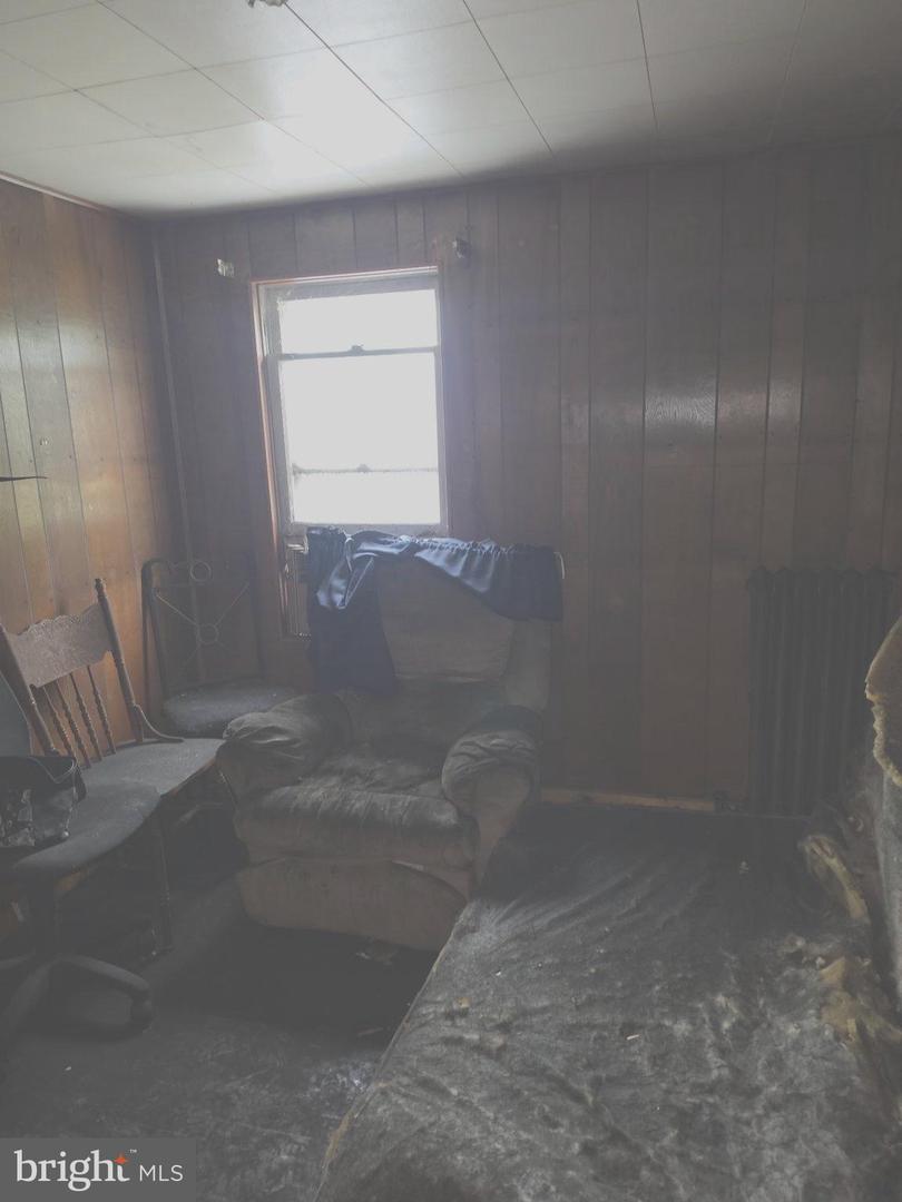 104 E Main St Property Photo 10