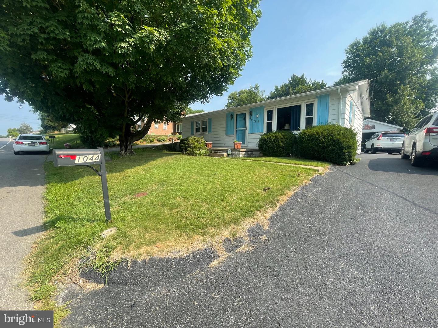 1044 Mount Aetna Rd Property Photo 1