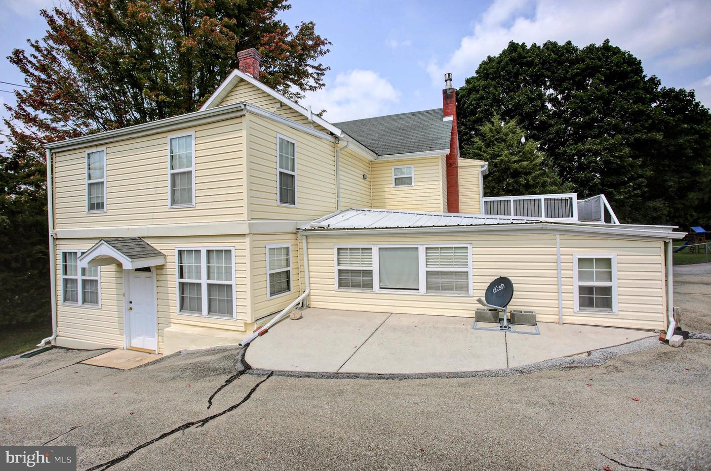 14701 PENNSYLVANIA AVE Property Photo 1