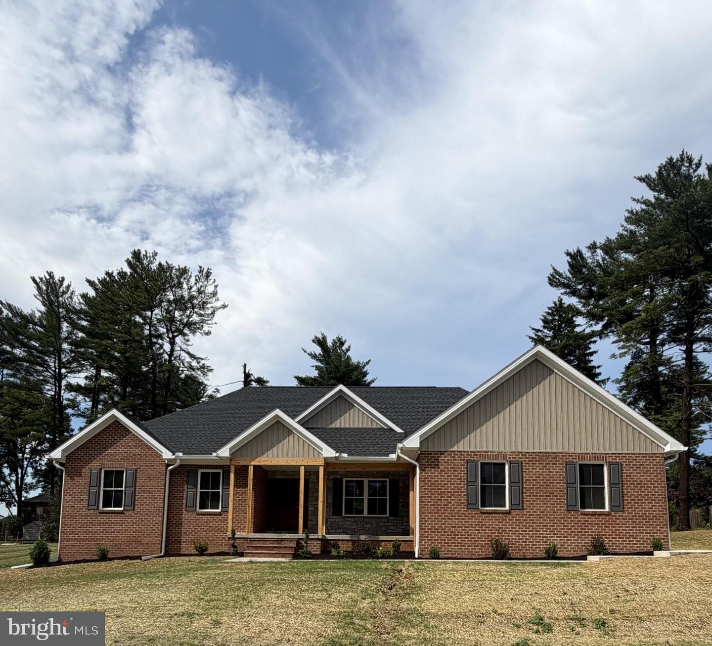 10822 Hershey Dr Property Photo 1