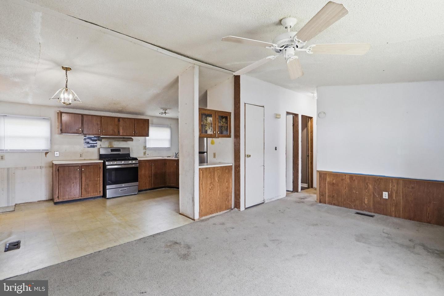 12115 Heather Dr Property Photo 3