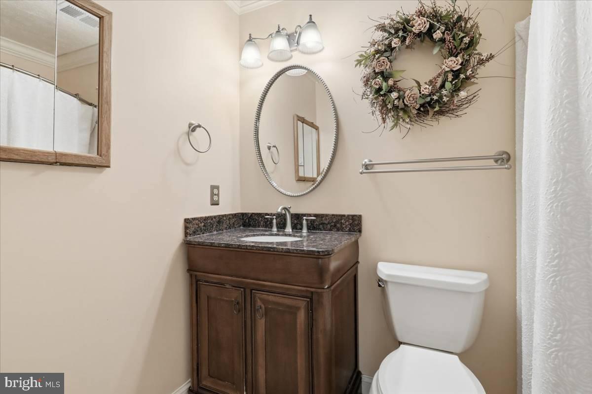 1047 Benjamin Pl Property Photo 19