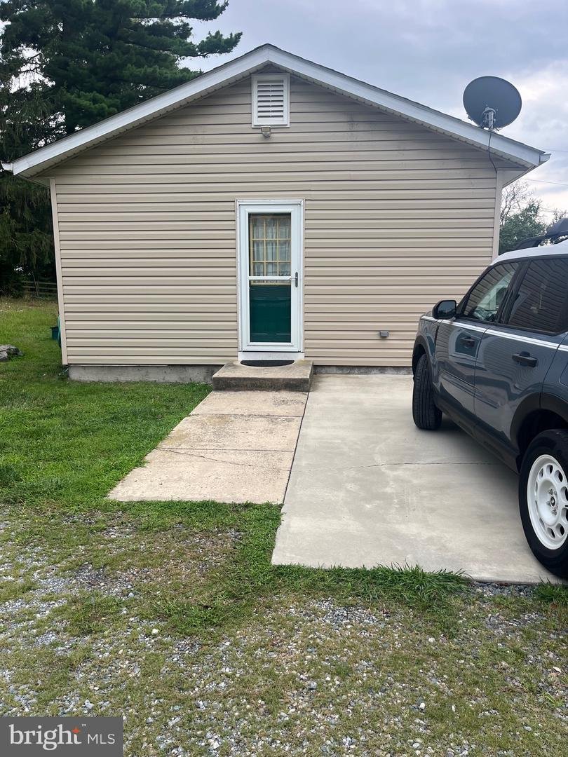 24842 Pen Mar Rd Property Photo 4