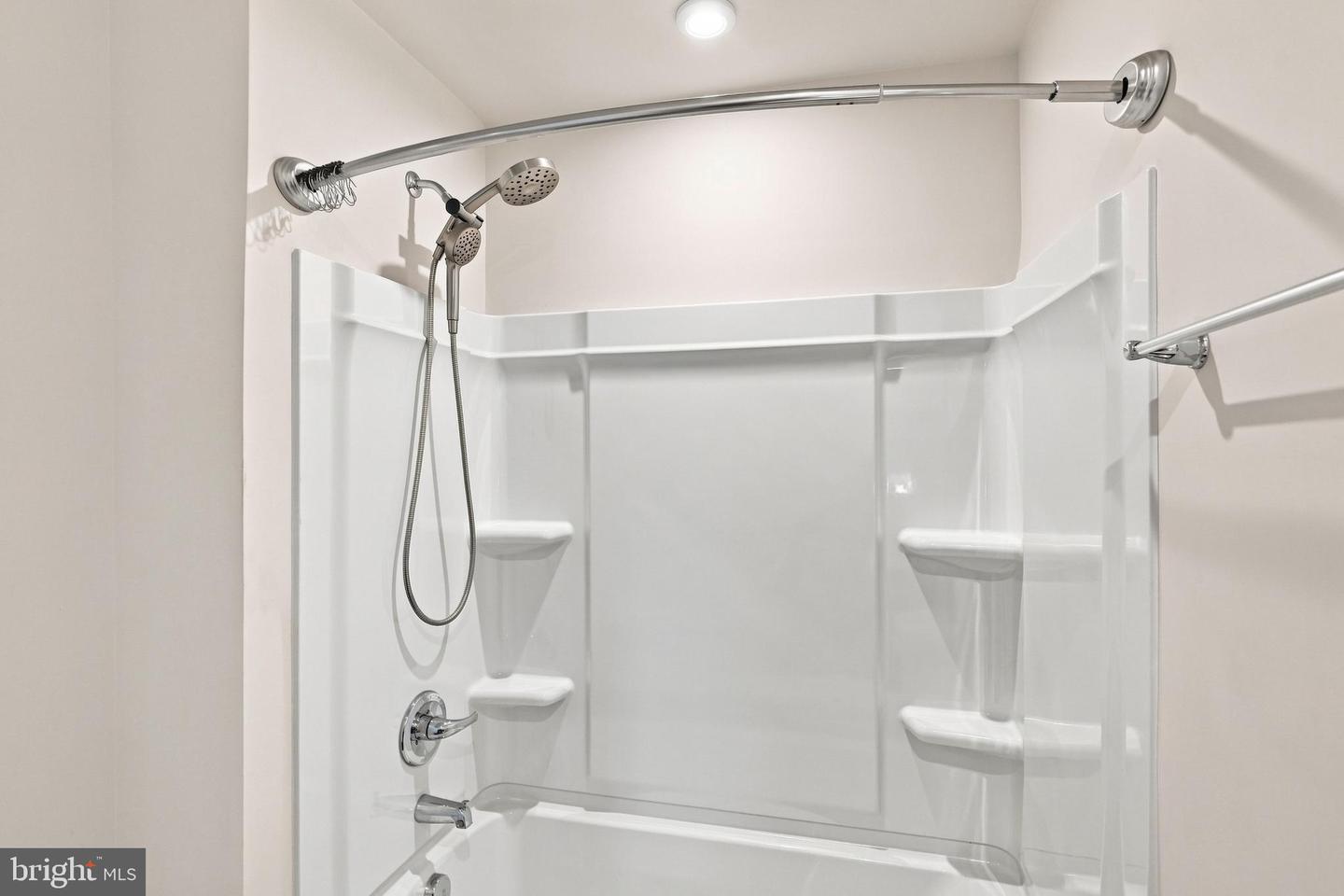 11 Charlotte St Property Photo 27