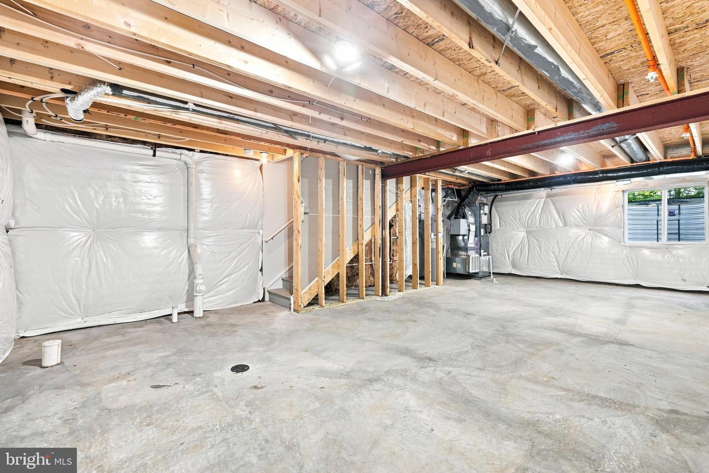 11 Charlotte St Property Photo 48