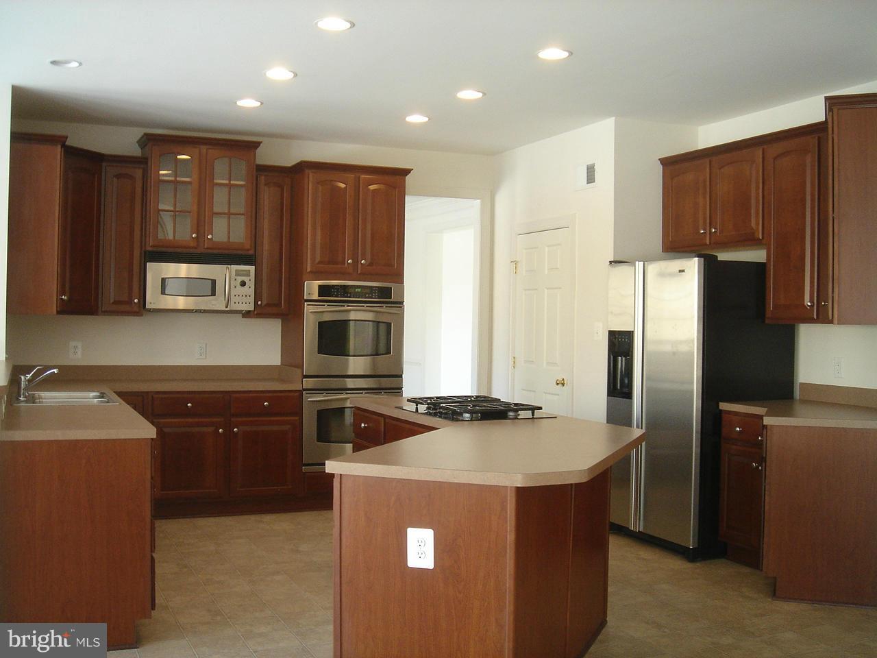 11225 Suffolk Dr Property Photo 10