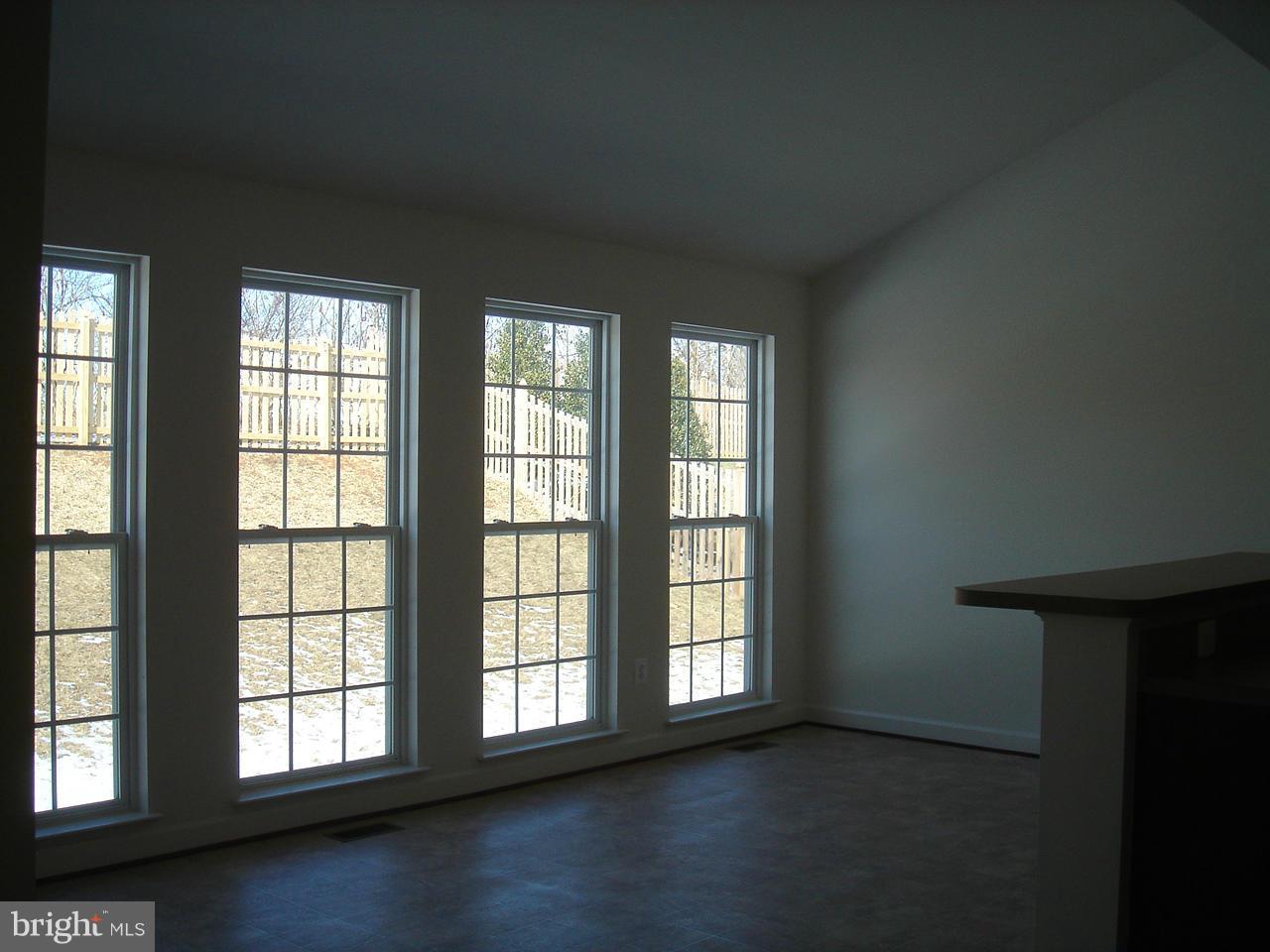 11225 Suffolk Dr Property Photo 13