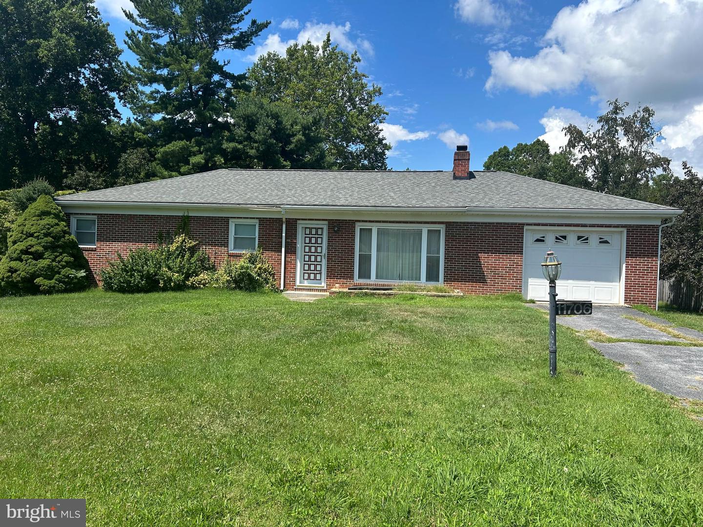 11706 Robinwood Dr Property Photo 1