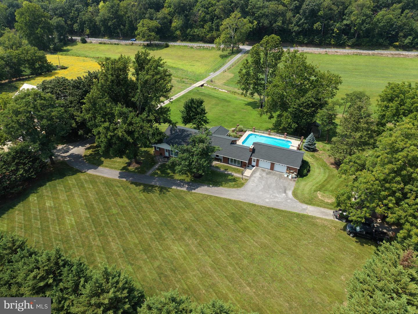 10939 Mapleville Rd Property Photo 1