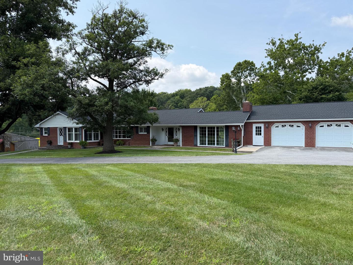 10939 Mapleville Rd Property Photo 14