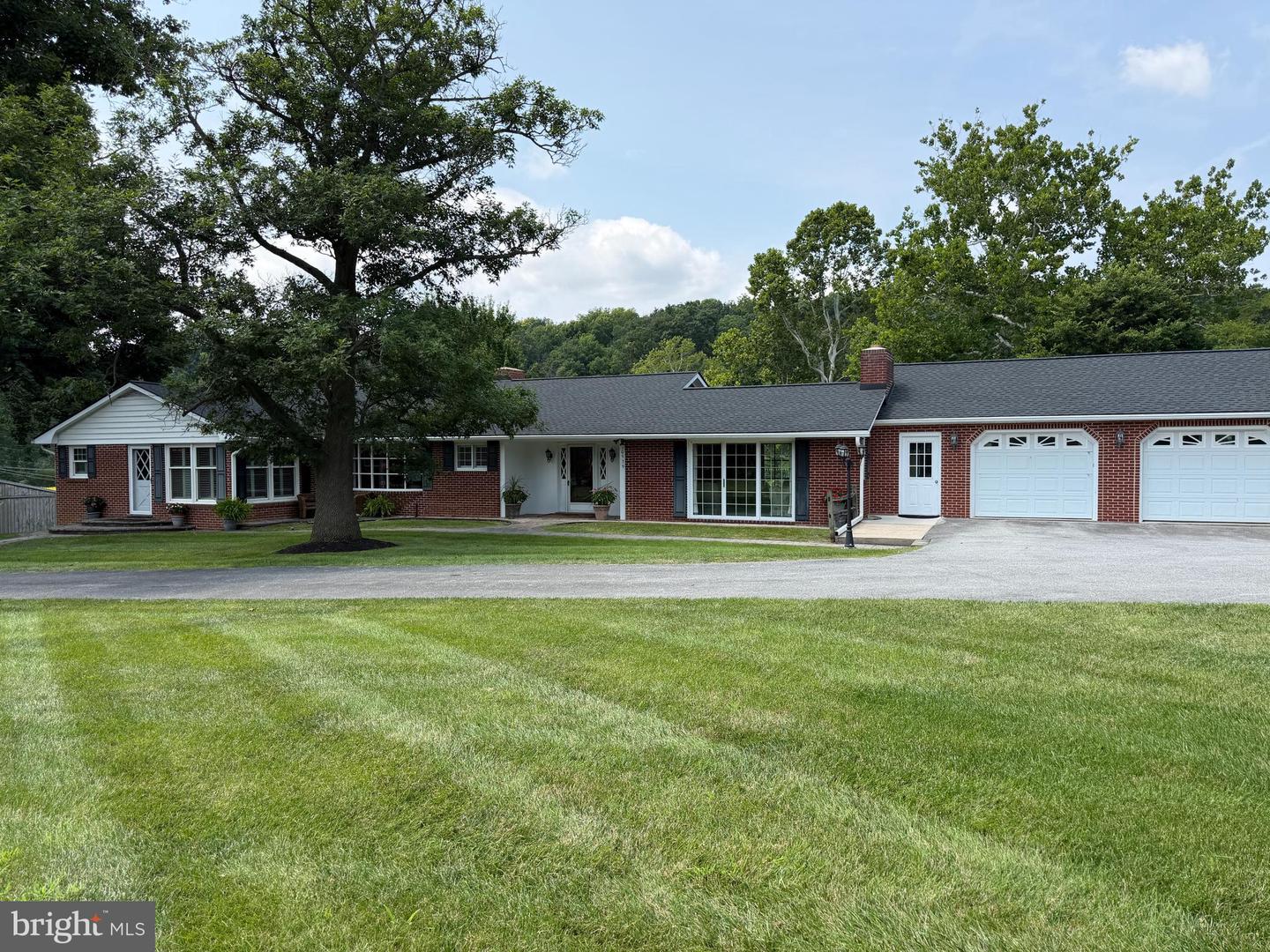 10939 Mapleville Rd Property Photo 15