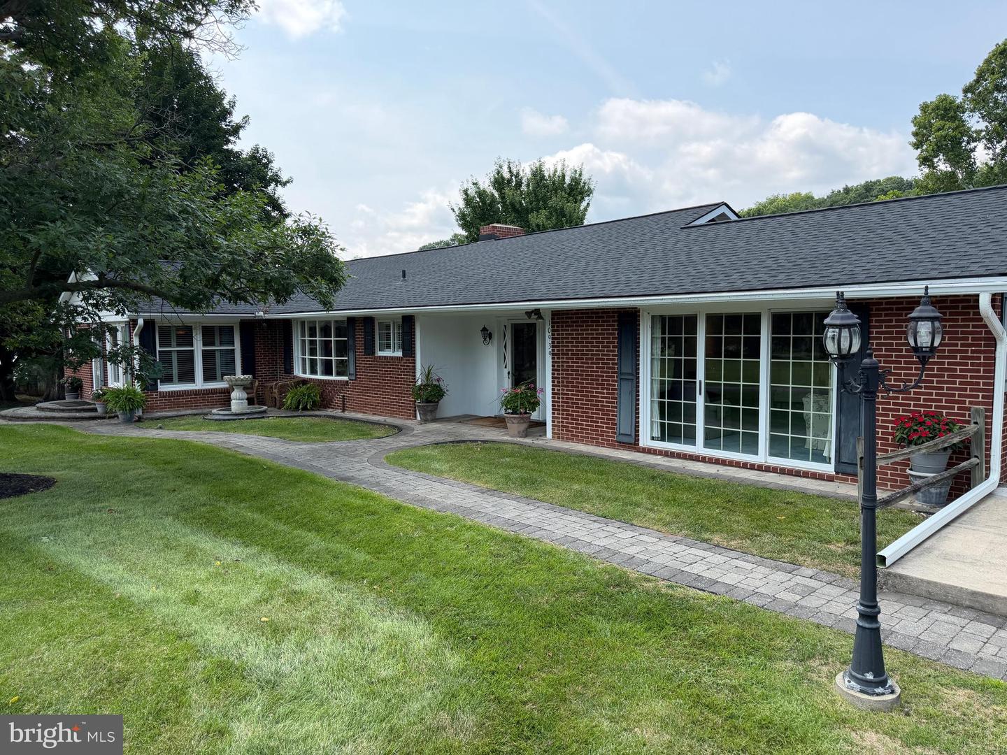 10939 Mapleville Rd Property Photo 18