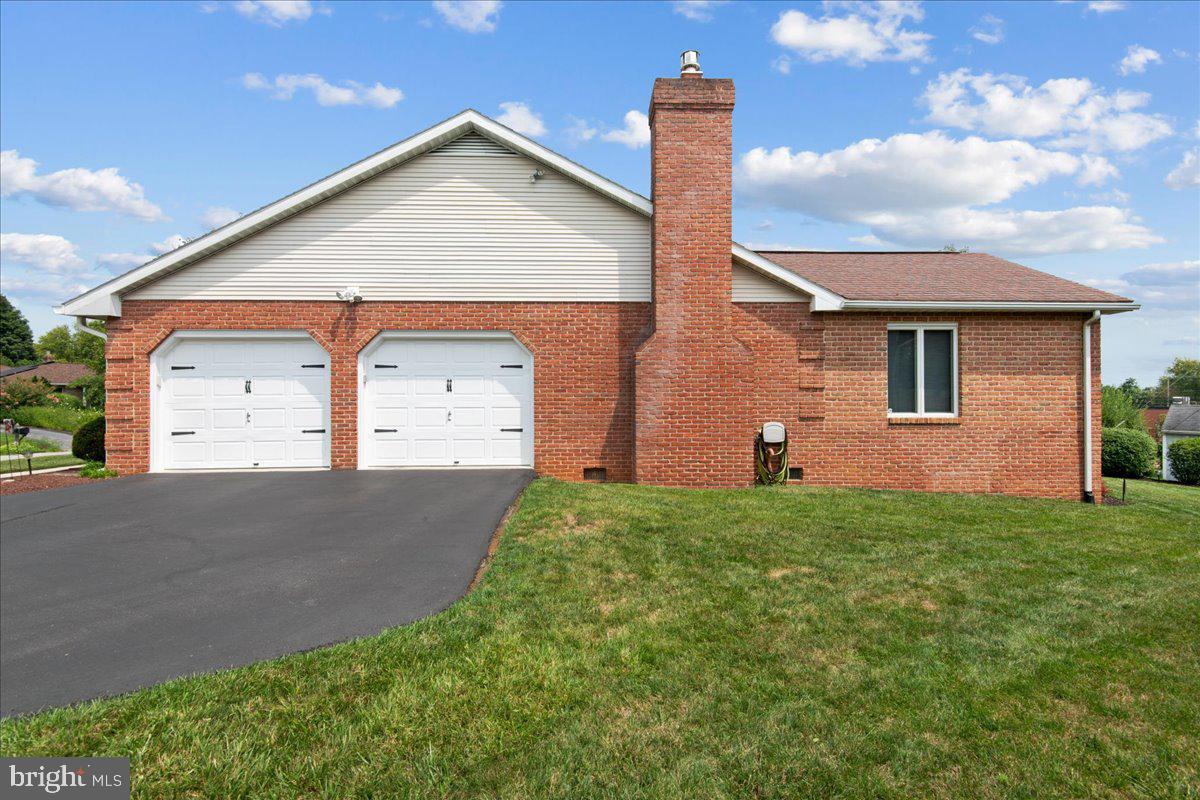 12927 The Terrace Property Photo 5