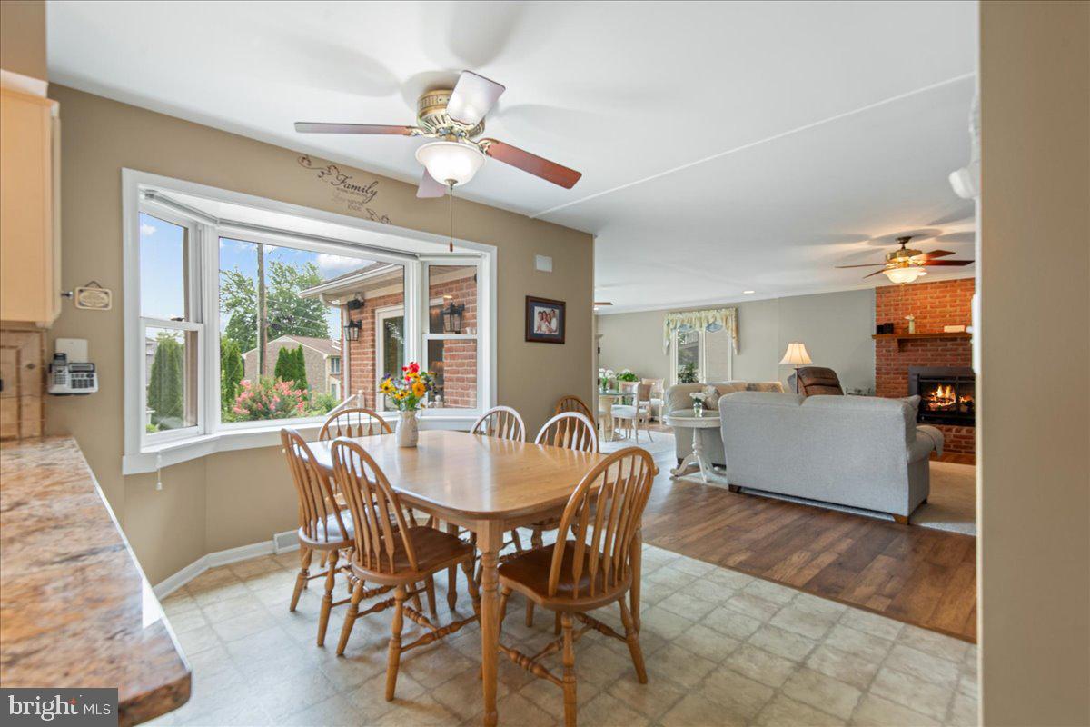 12927 The Terrace Property Photo 12