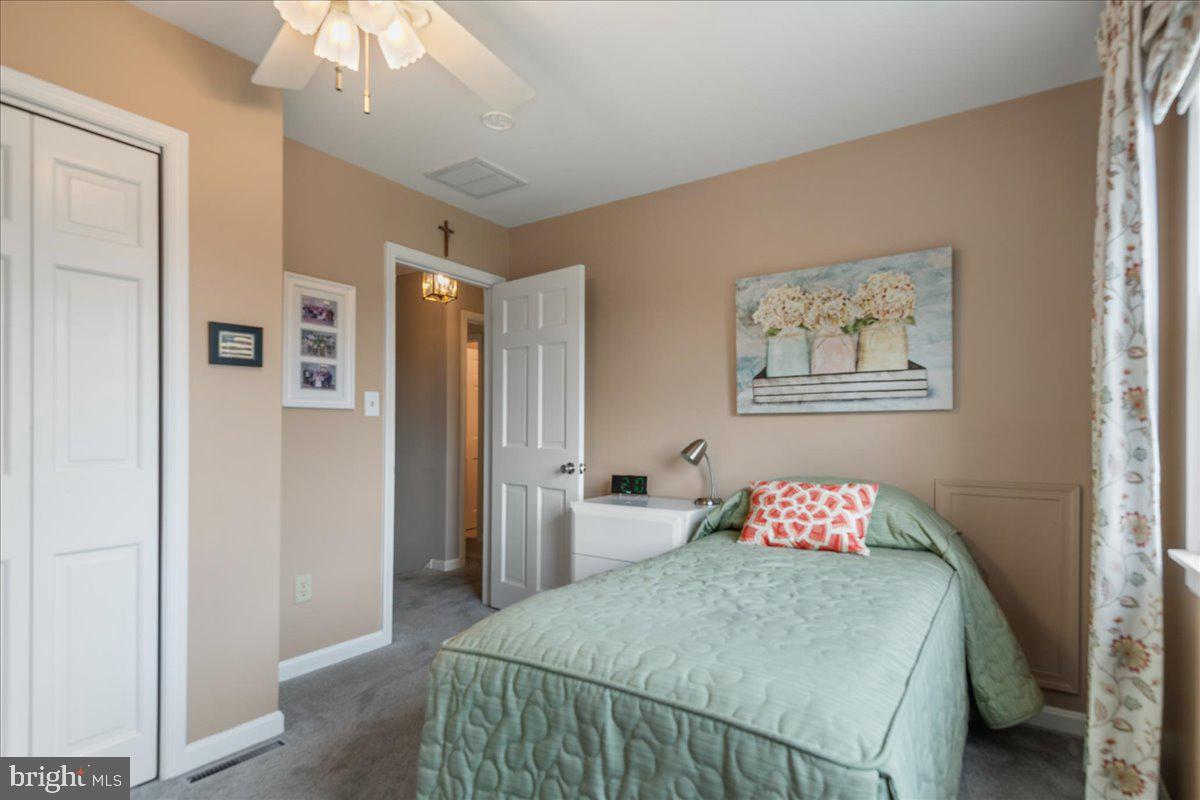 12927 The Terrace Property Photo 28